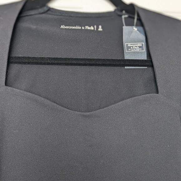 Abercrombie & Fitch Tops - Abercrombie & Fitch black crop long sleeve sweetheart neckline top size S Small